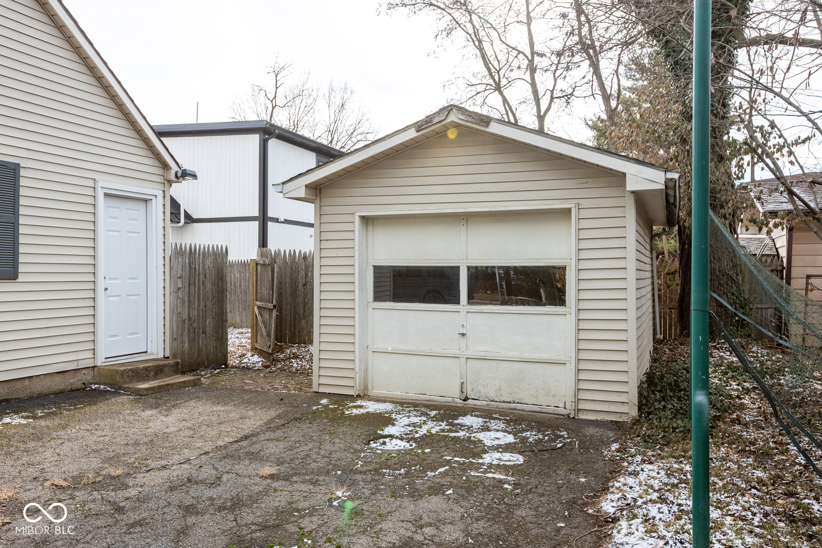 6570 Carrollton Avenue