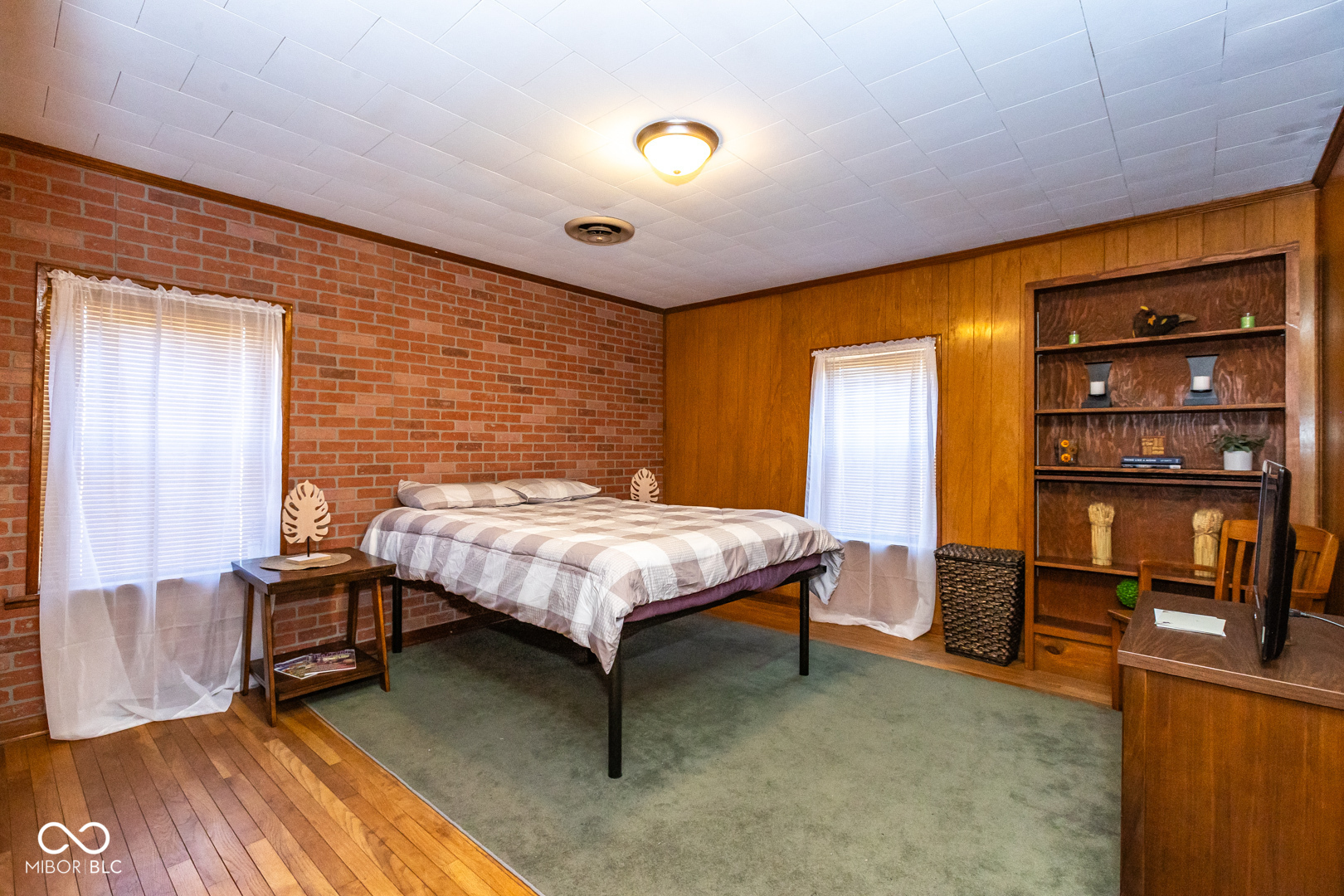 18 N Jefferson Street