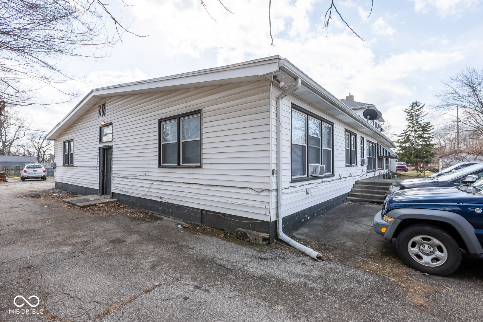 5000 Southeastern Avenue