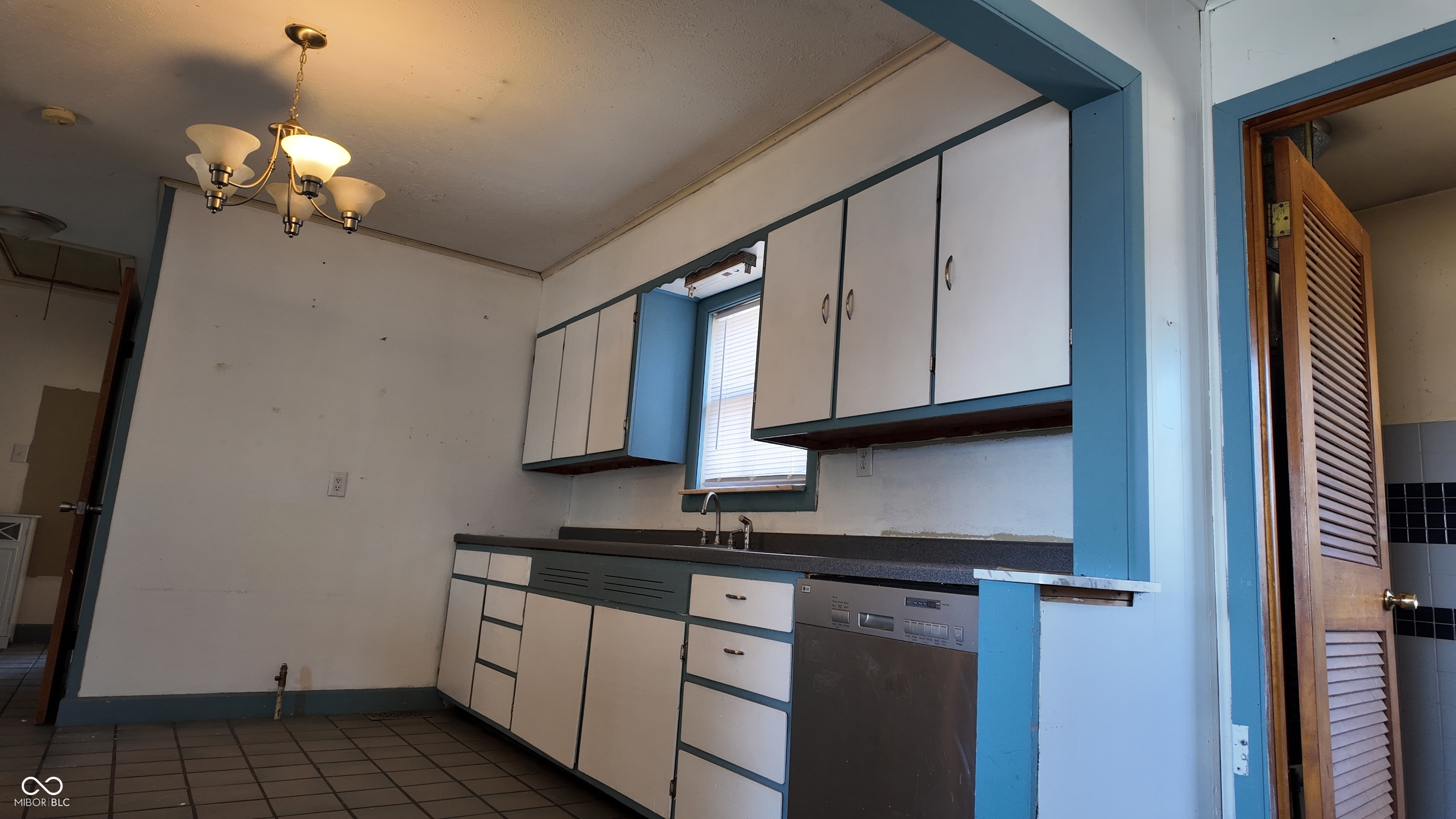 4115 S Butler Avenue