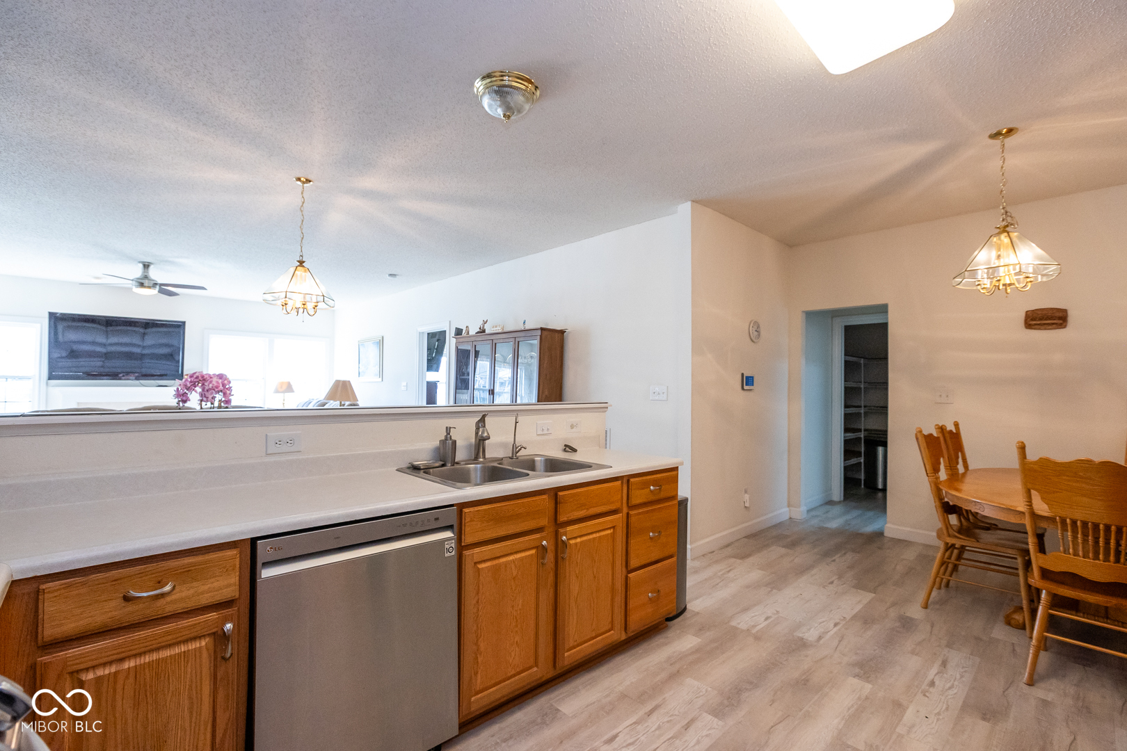 1085 Sassafras Trail