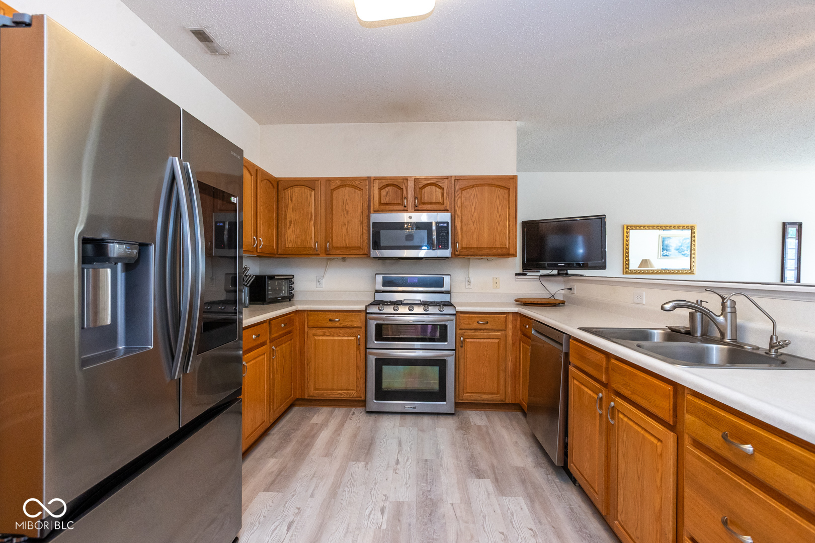 1085 Sassafras Trail