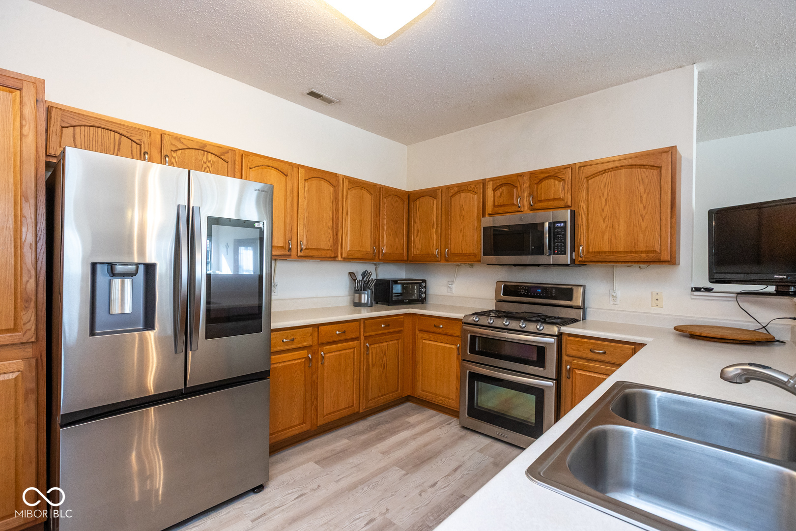 1085 Sassafras Trail