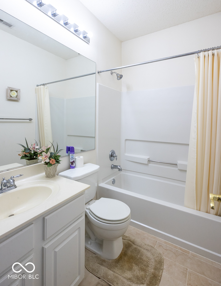 1085 Sassafras Trail