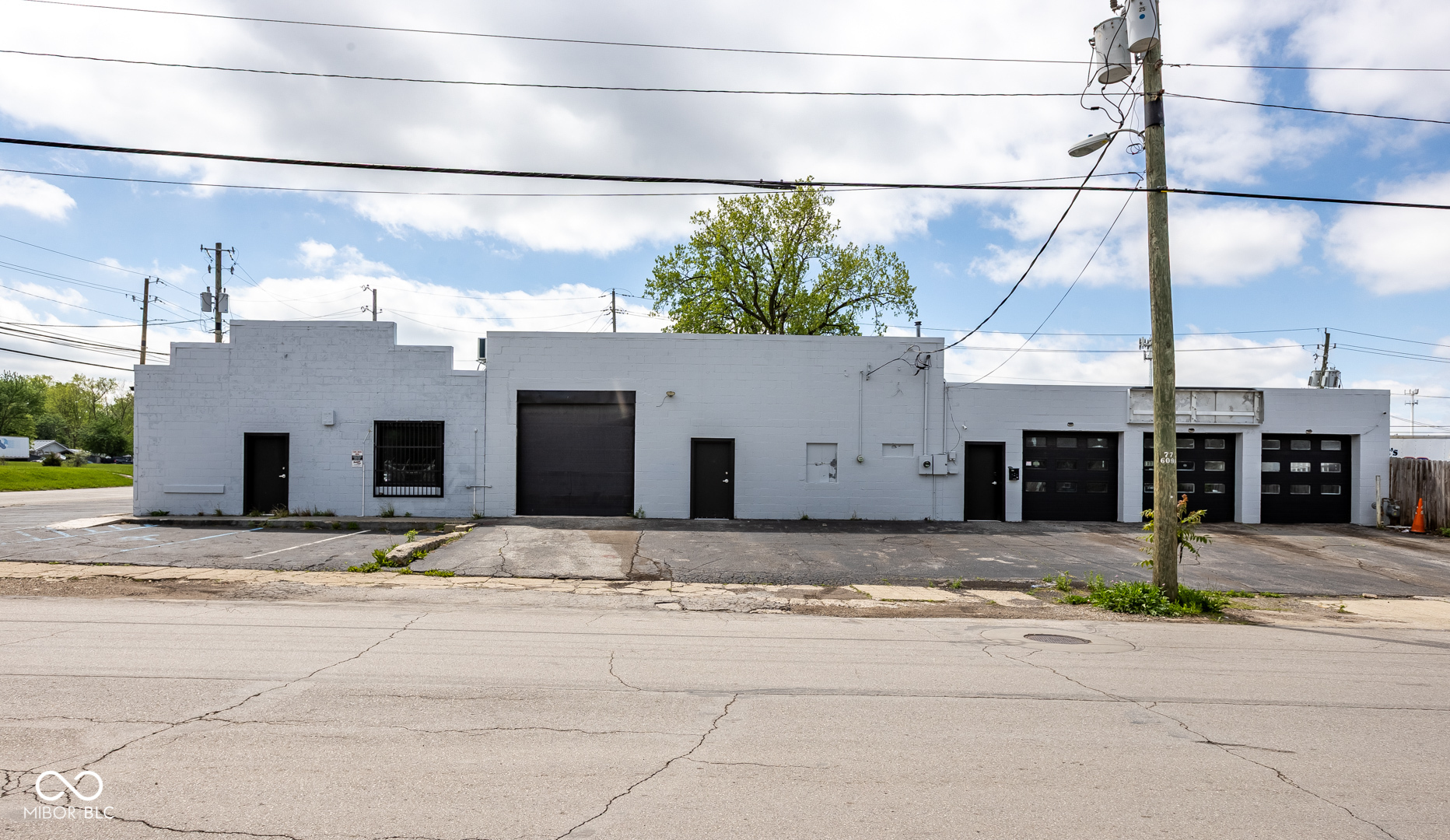 2043 E Minnesota Street