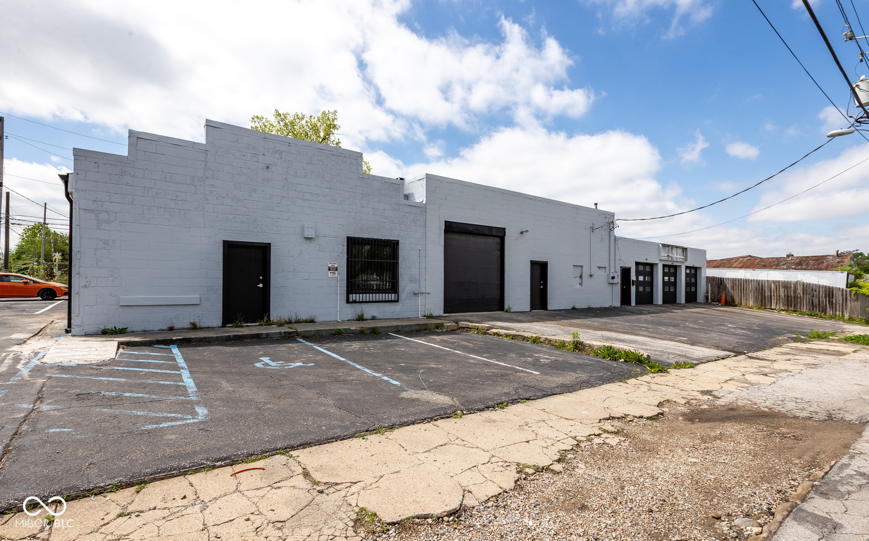 2043 E Minnesota Street