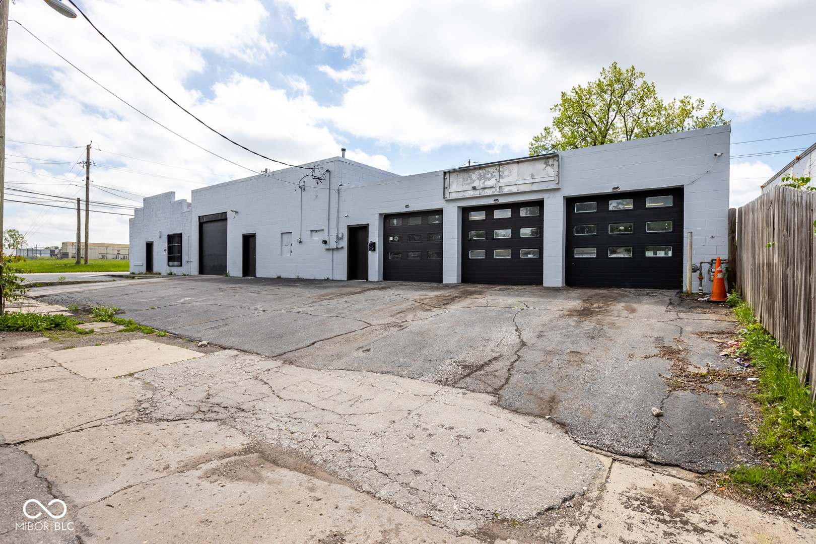 2043 E Minnesota Street