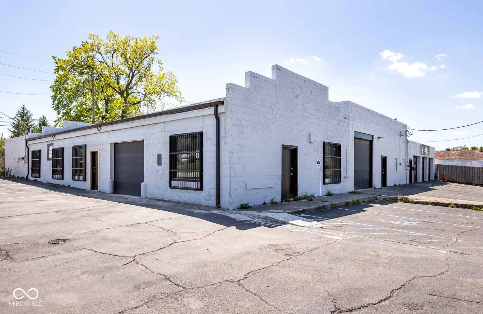 2043 E Minnesota Street