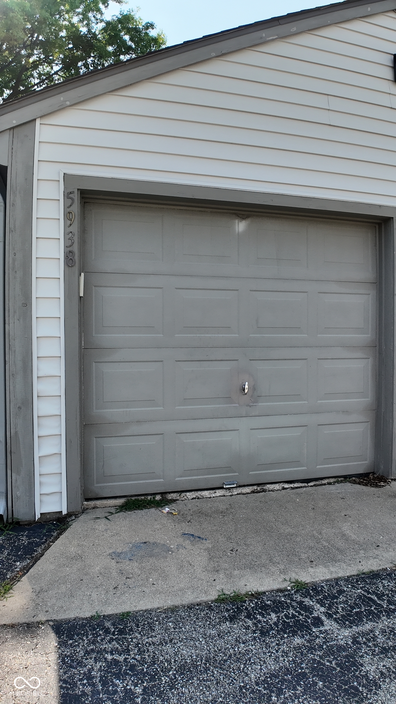 5938 Deerwood