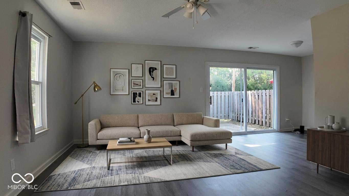 5938 Deerwood