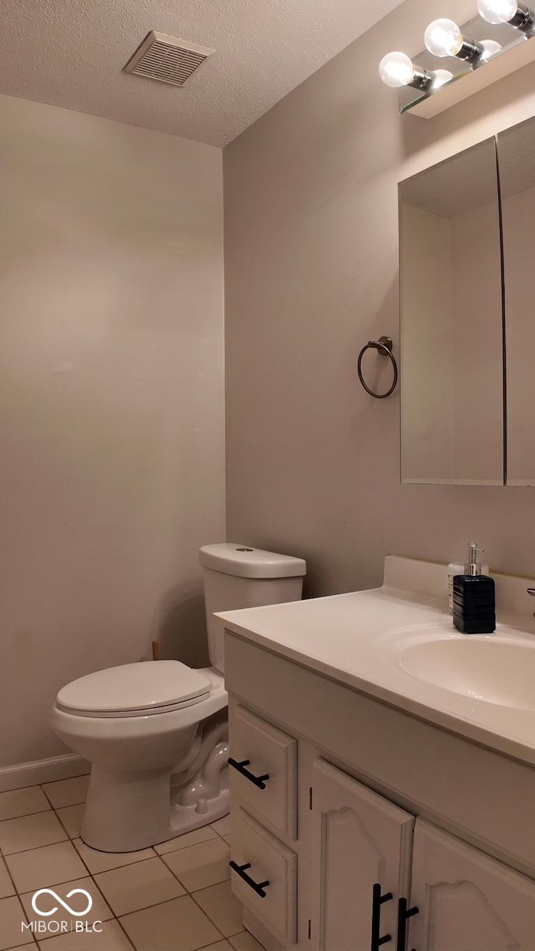 5938 Deerwood