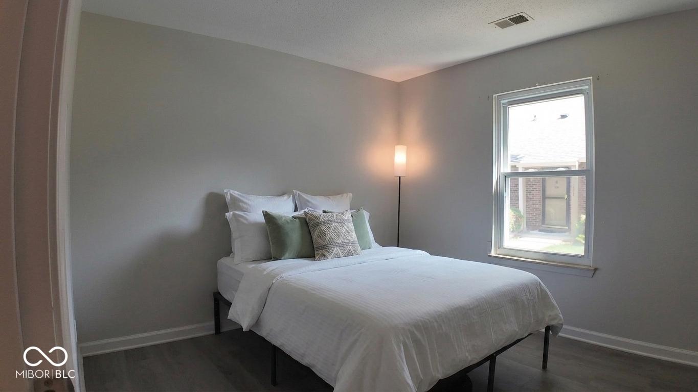 5938 Deerwood