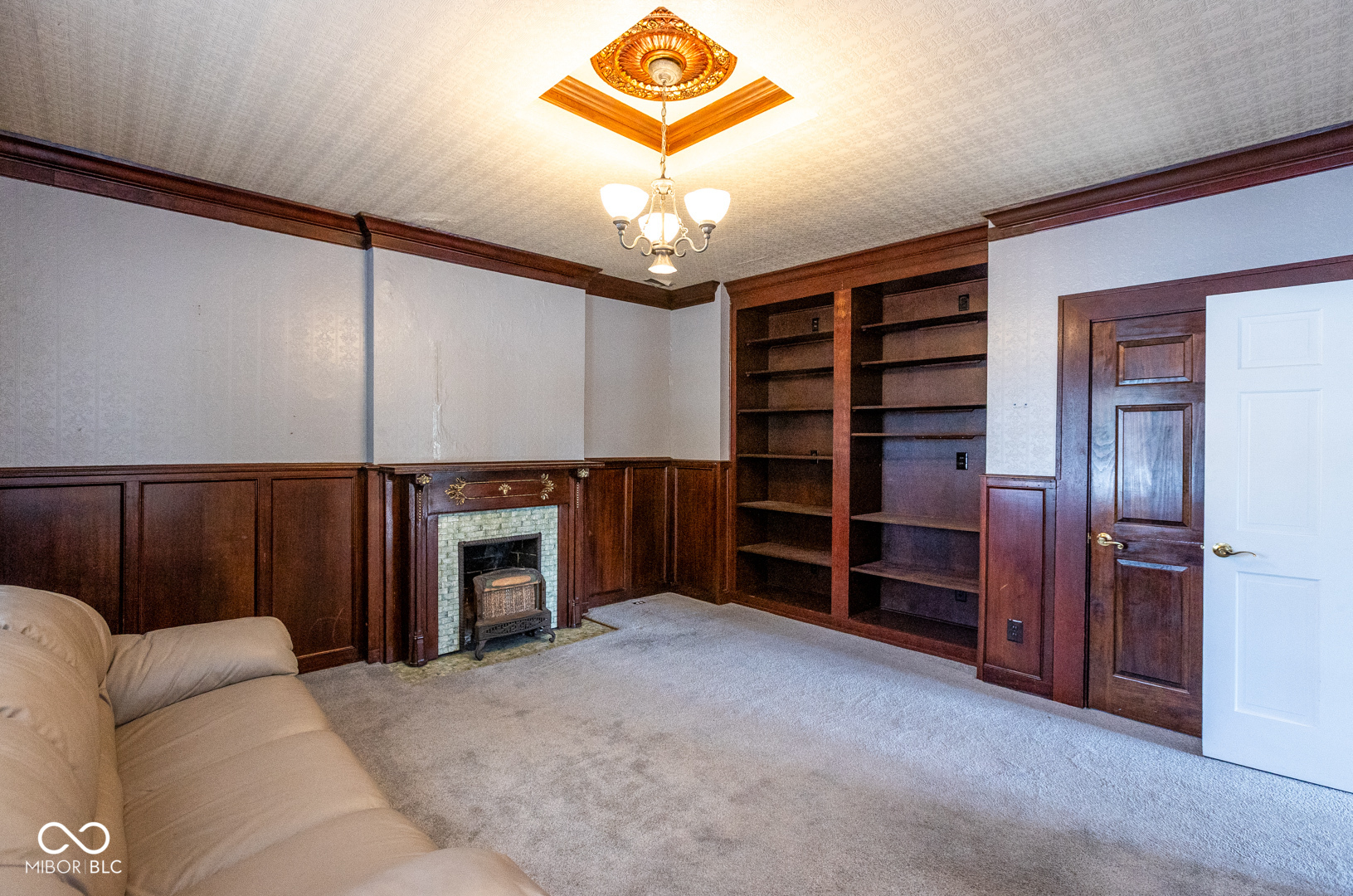 108 E 9th Street