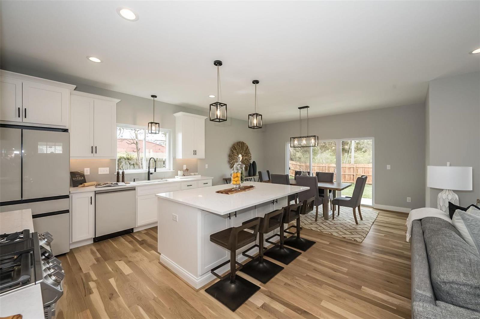1119 Hilltop Drive