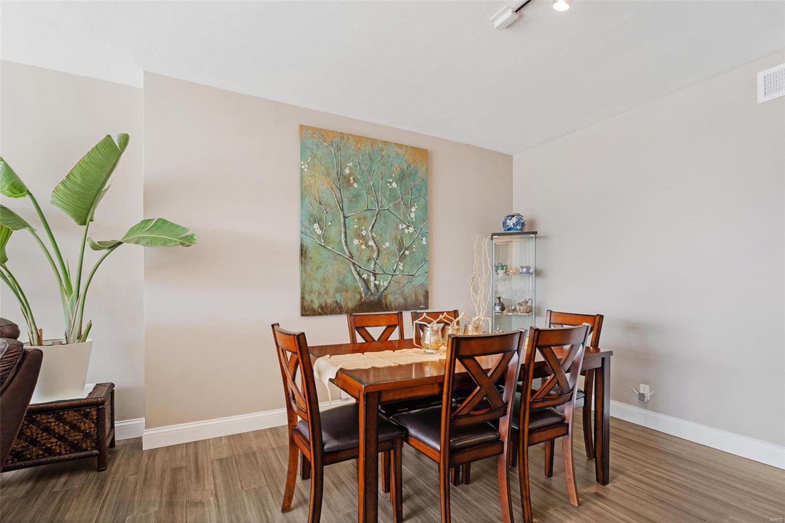 4501 Lindell Boulevard Unit: 6F