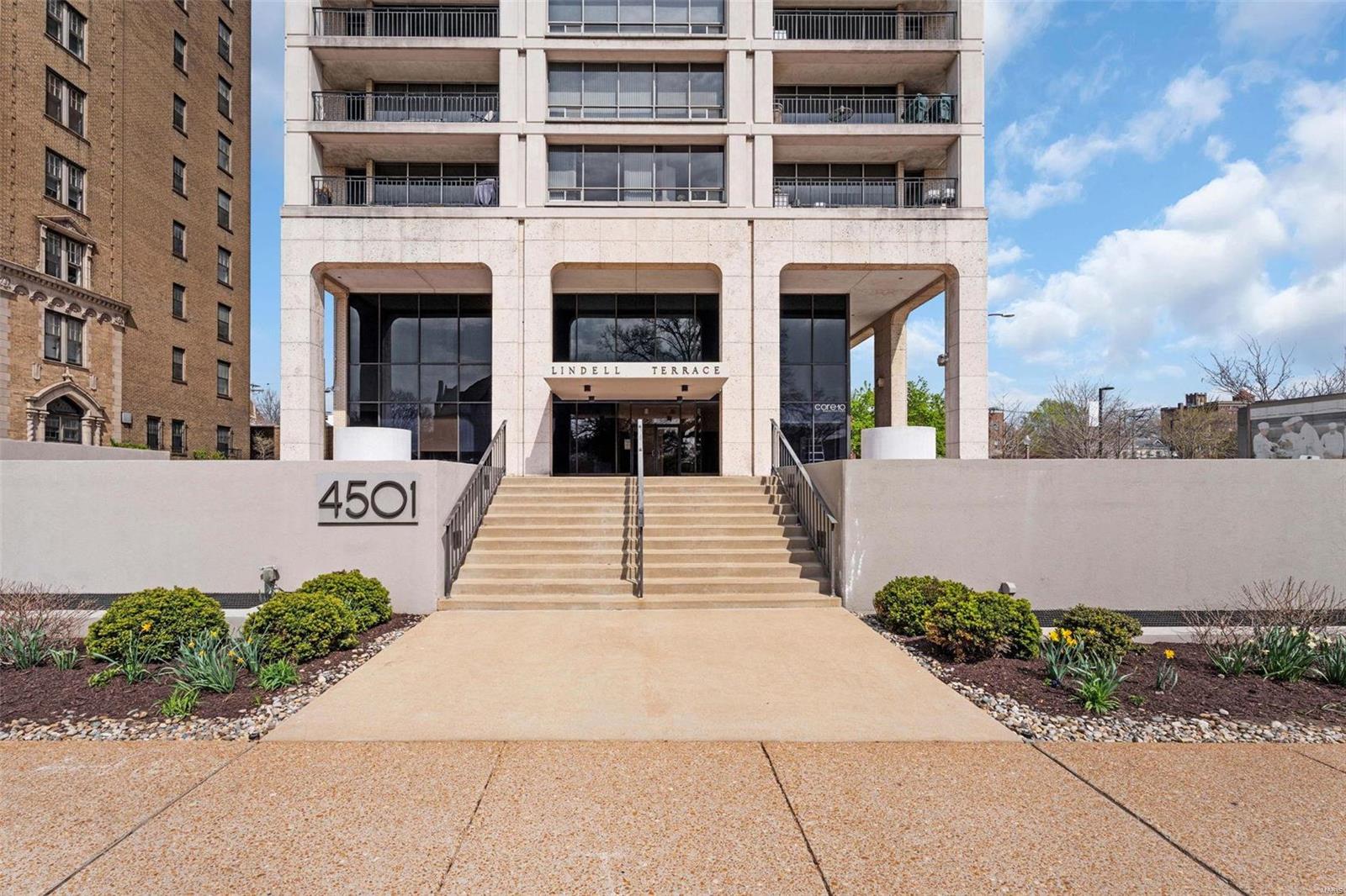 4501 Lindell Boulevard Unit: 6F