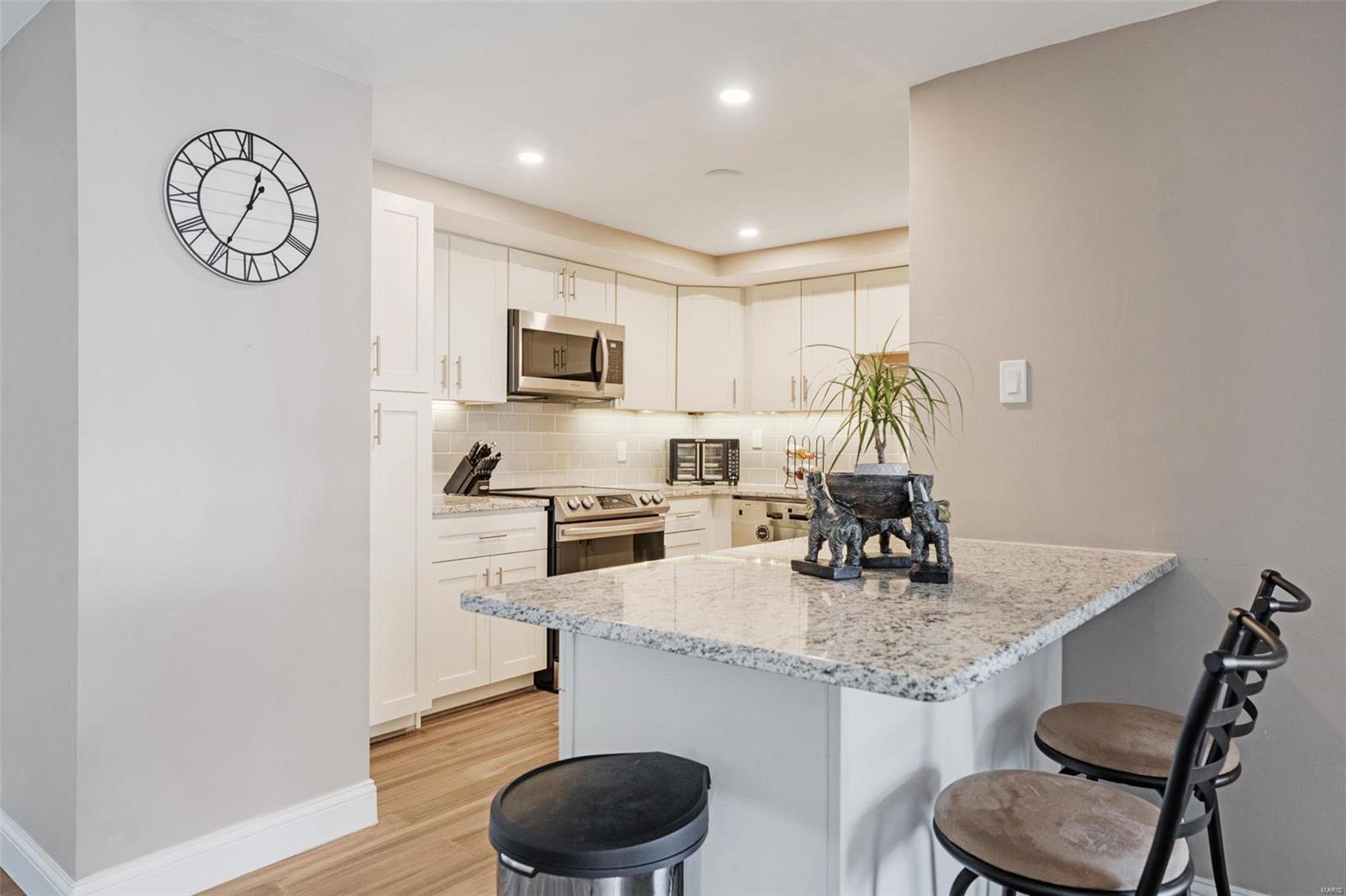4501 Lindell Boulevard Unit: 6F