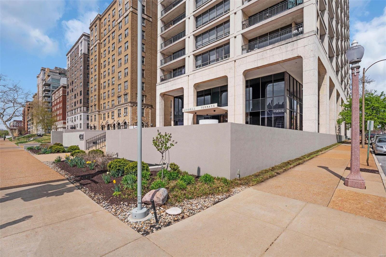 4501 Lindell Boulevard Unit: 6F