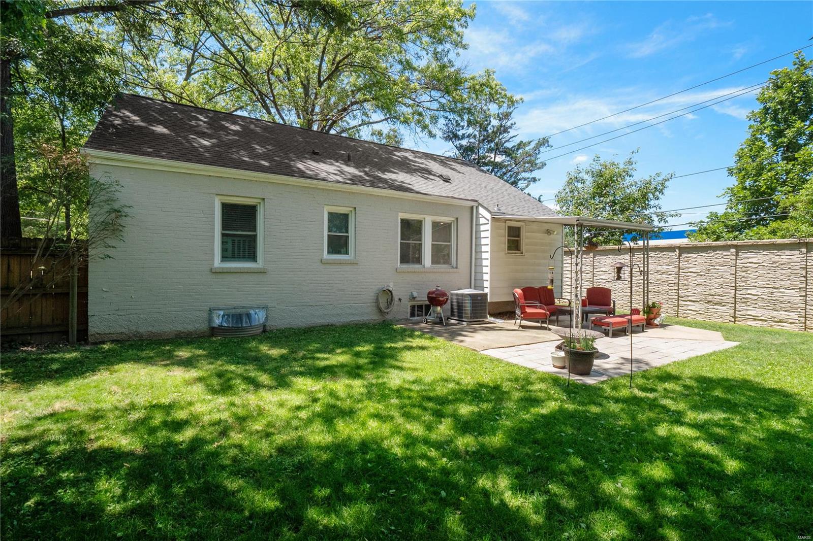 1048 N Geyer Road