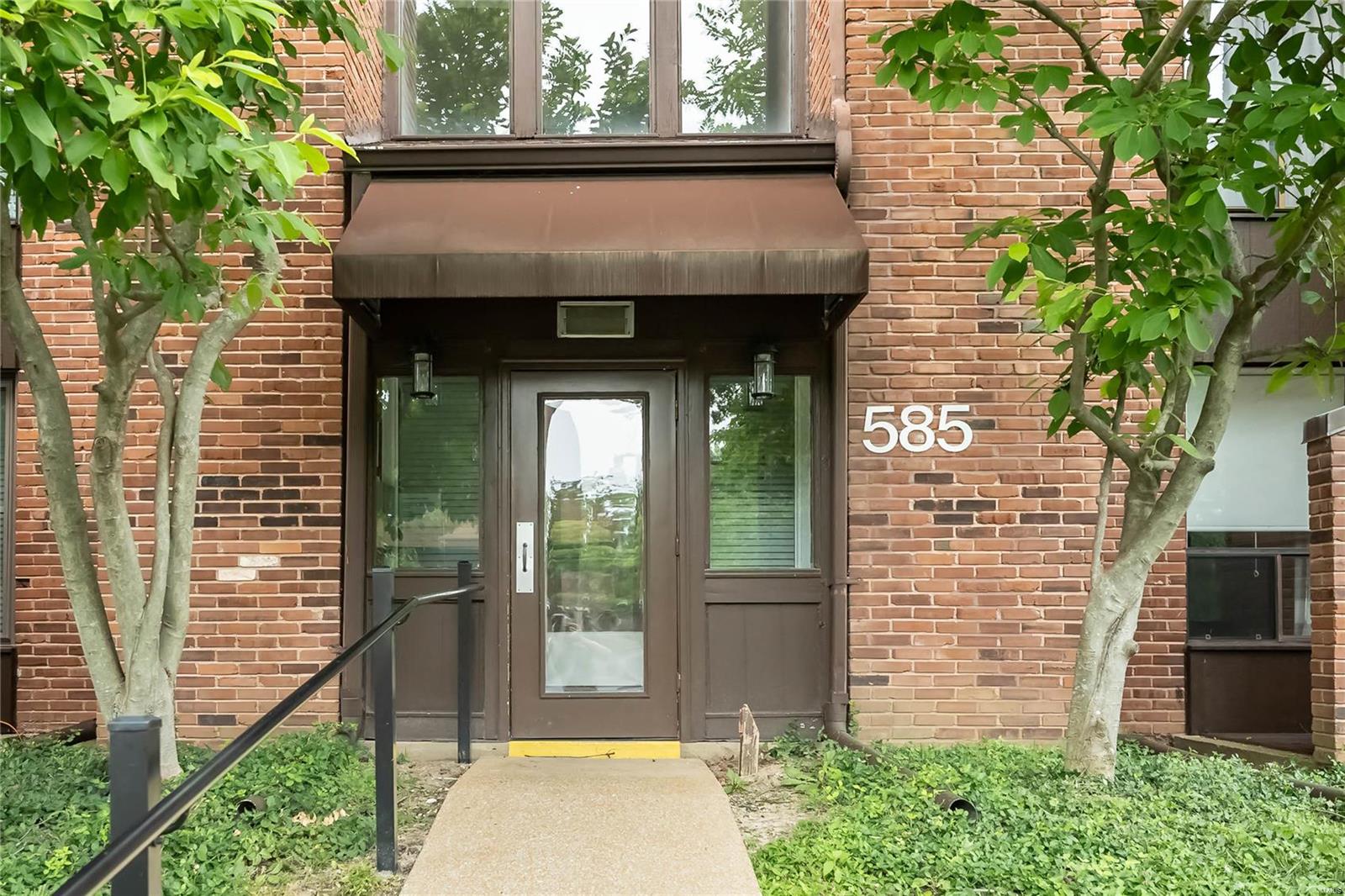 585 Coeur De Royale Drive Unit: 304