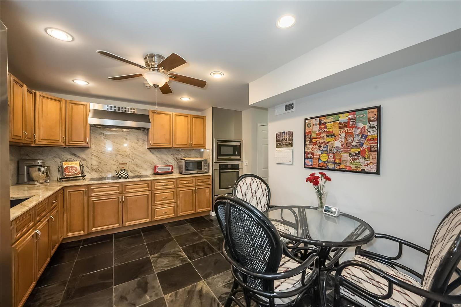 585 Coeur De Royale Drive Unit: 304