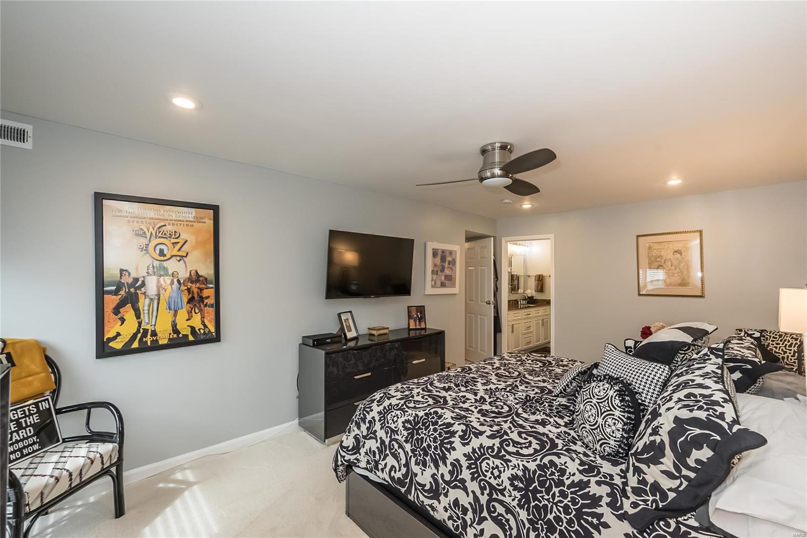 585 Coeur De Royale Drive Unit: 304