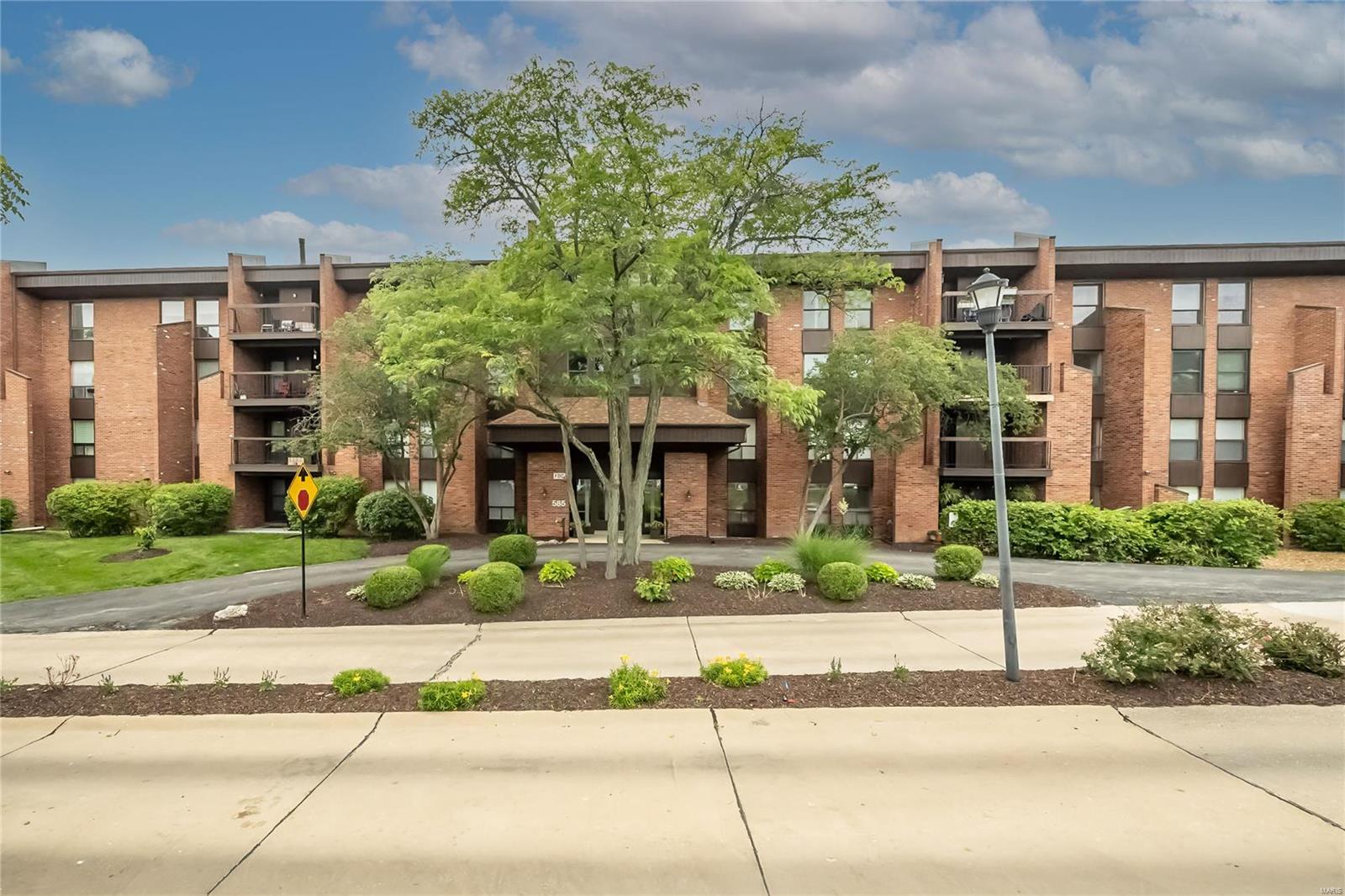585 Coeur De Royale Drive Unit: 304