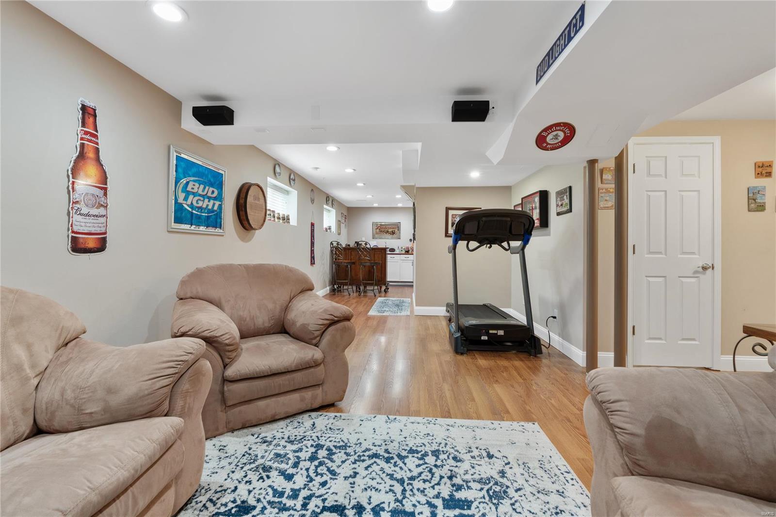1605 Ivy Chase Lane