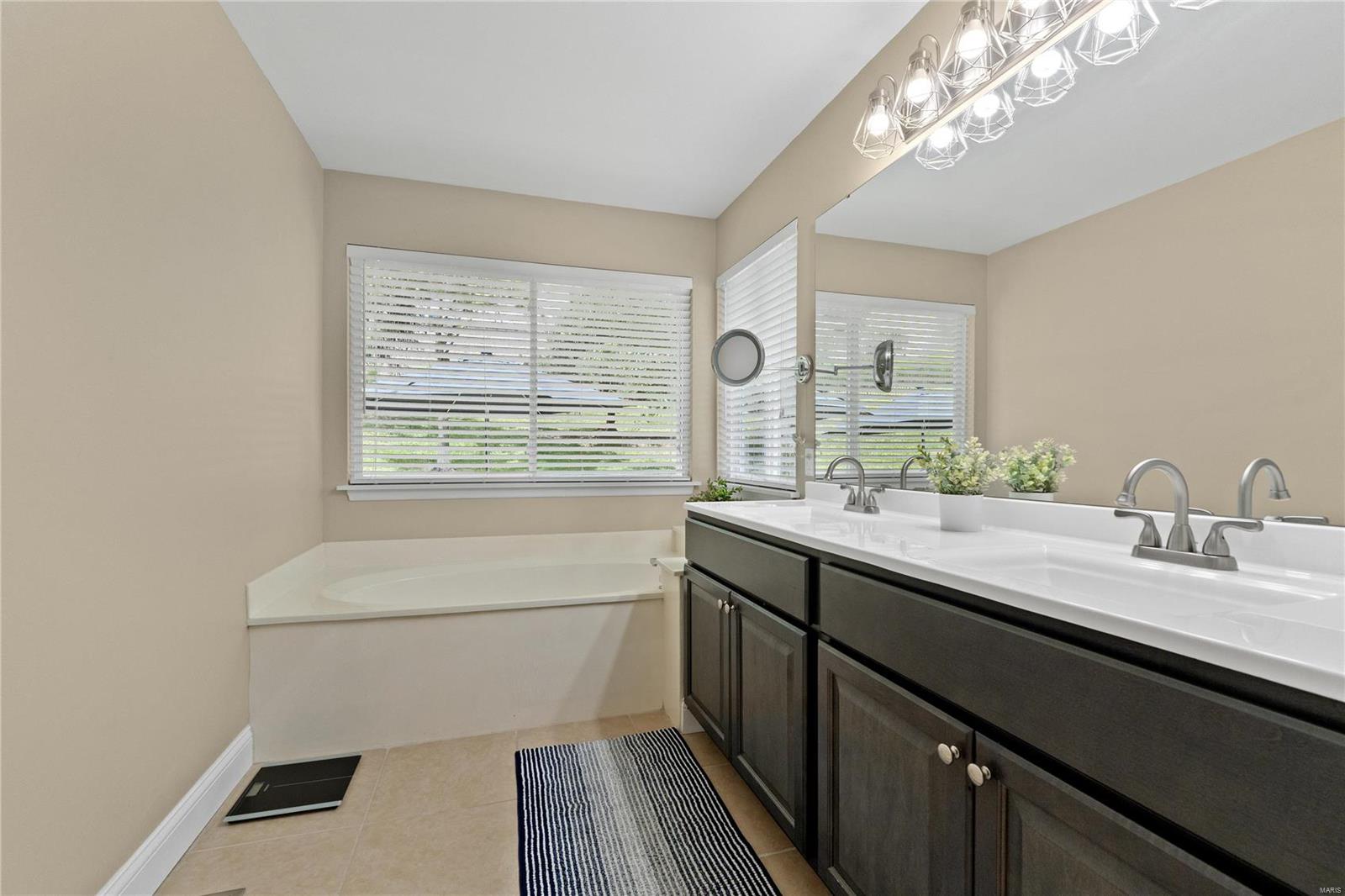 1605 Ivy Chase Lane