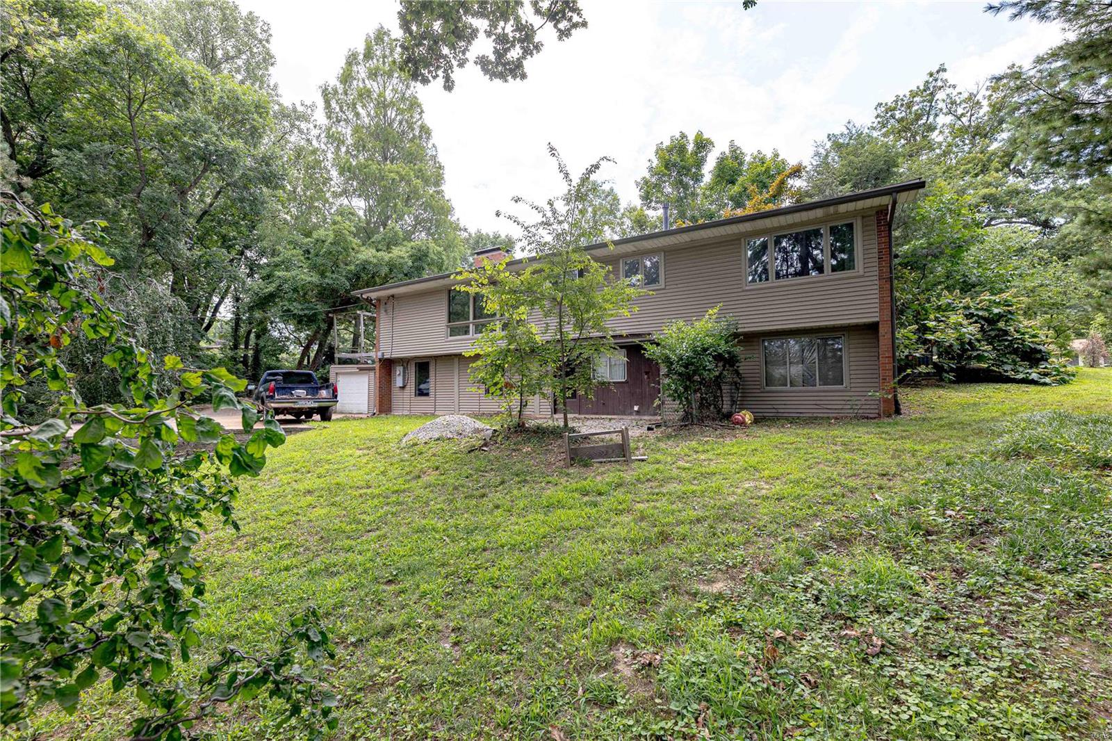 1122 Olivaire Lane