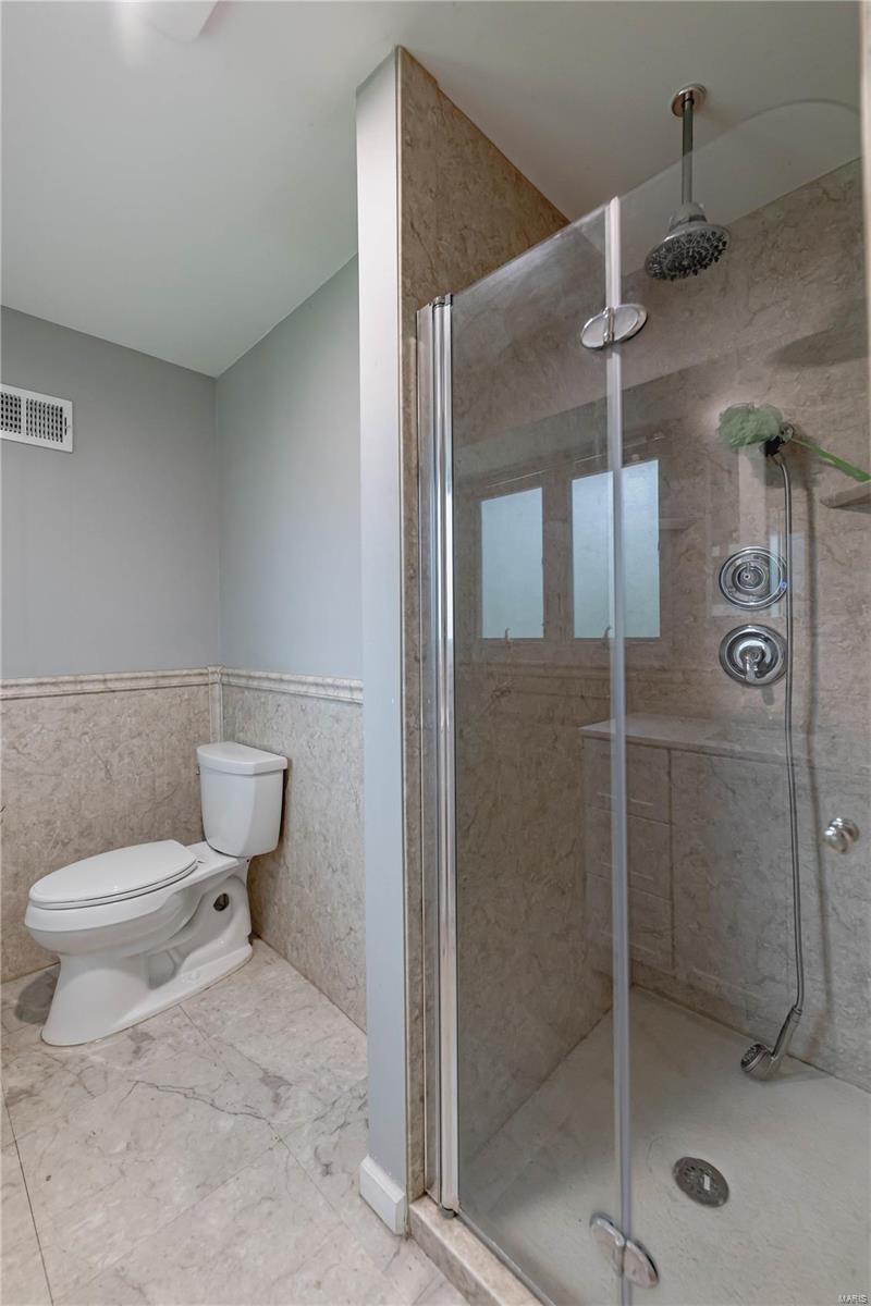 1122 Olivaire Lane