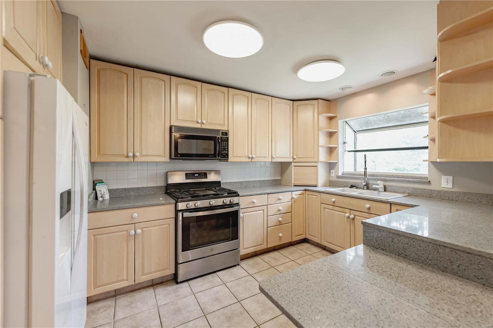1122 Olivaire Lane