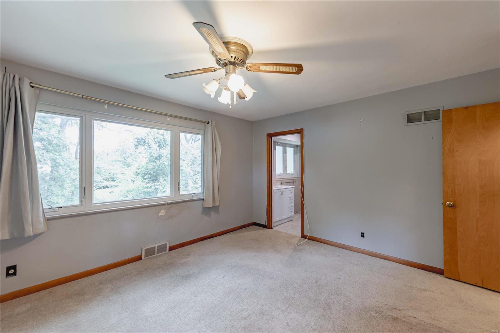 1122 Olivaire Lane