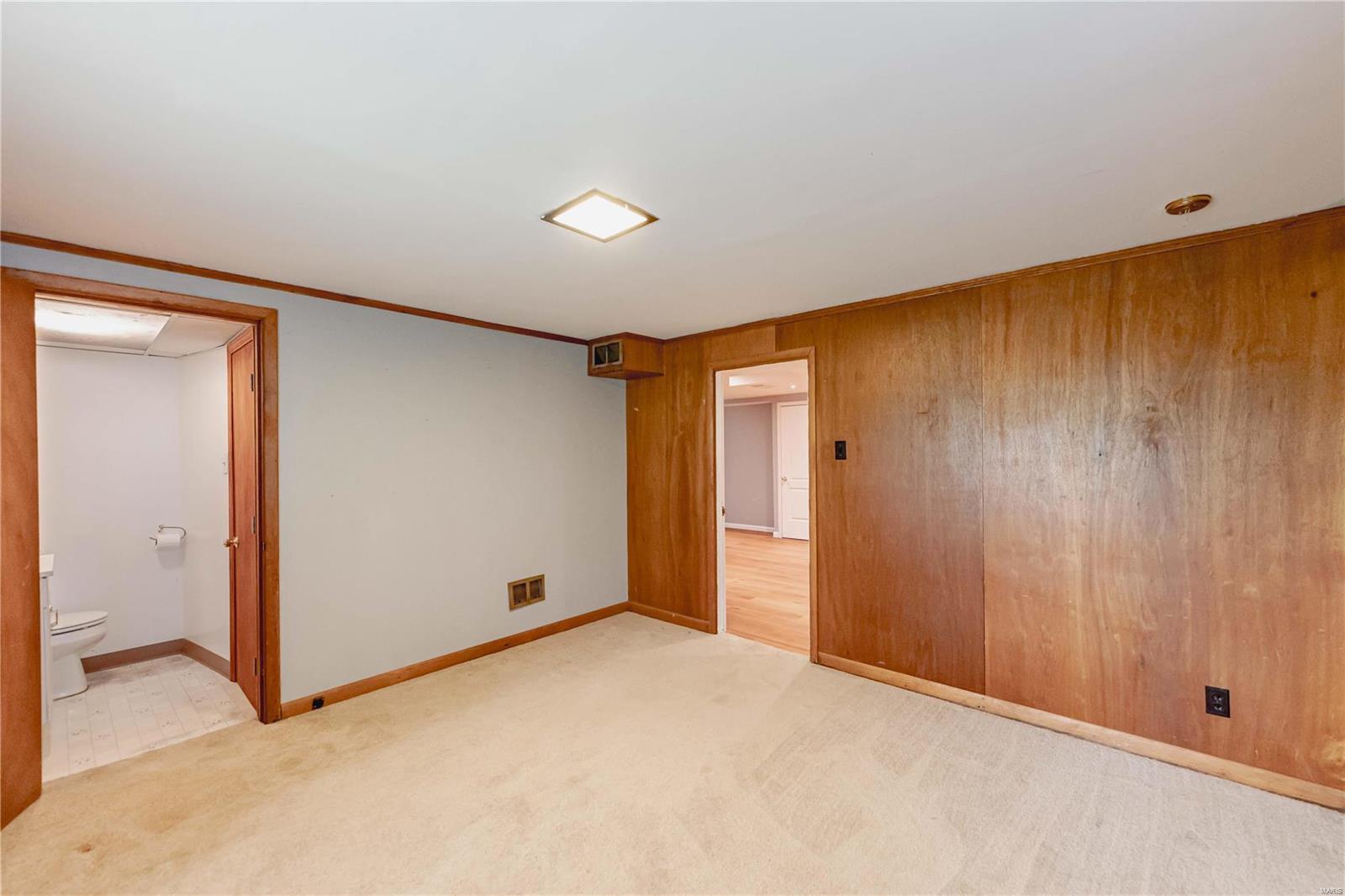 1122 Olivaire Lane