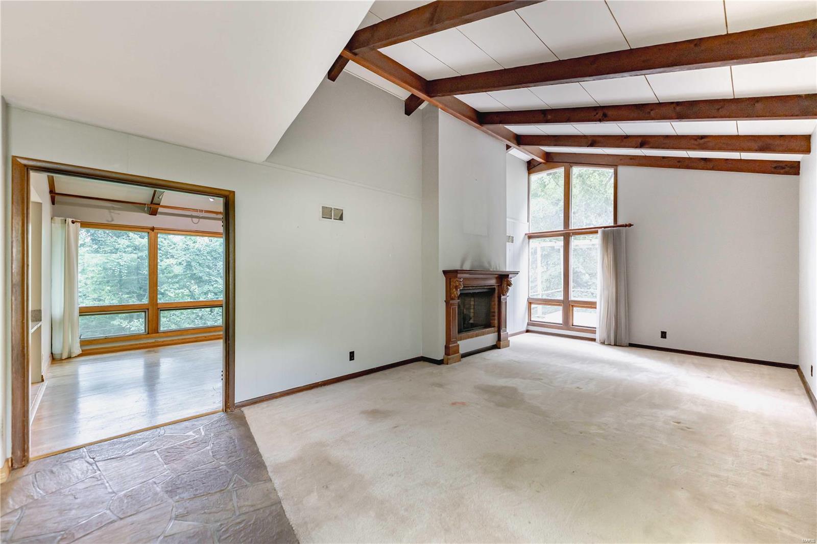 1122 Olivaire Lane