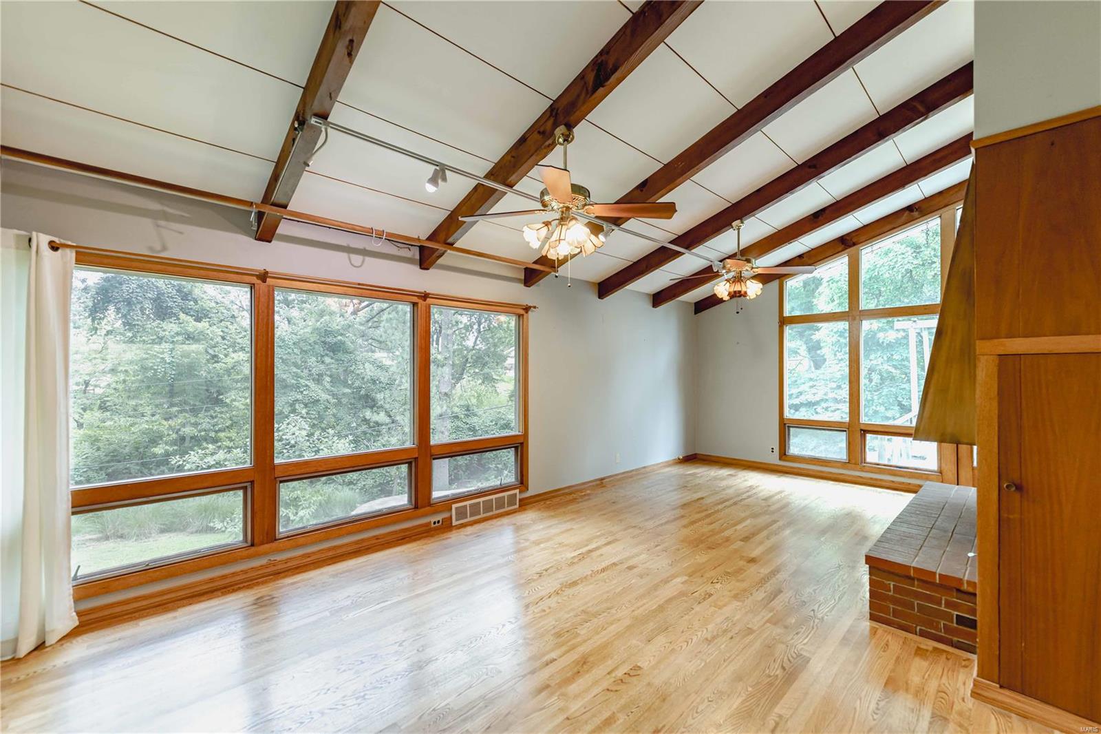 1122 Olivaire Lane