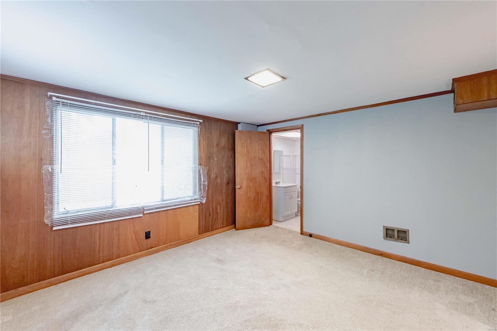 1122 Olivaire Lane