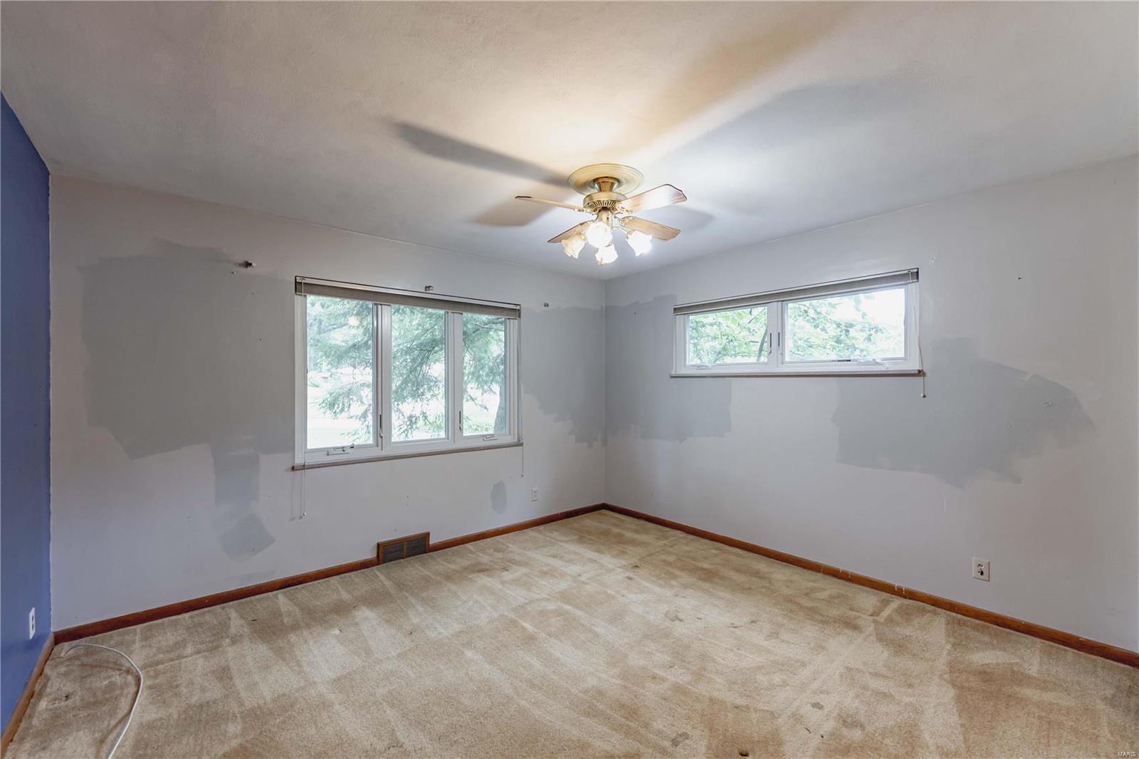 1122 Olivaire Lane