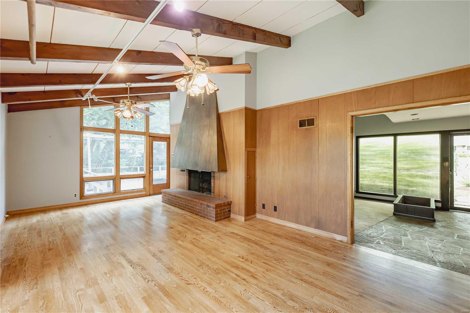 1122 Olivaire Lane