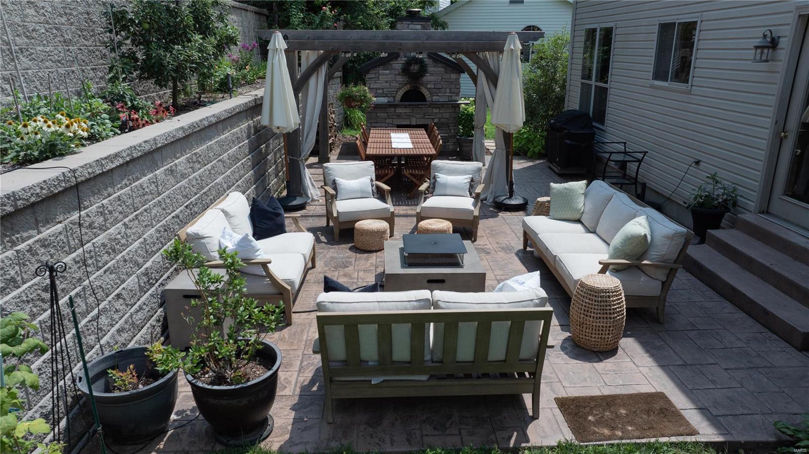 3009 Summerfield Manor Drive