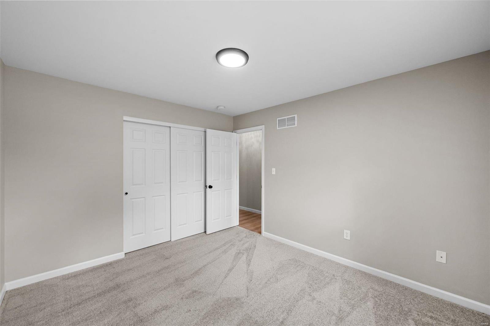 374 Lauren Landing