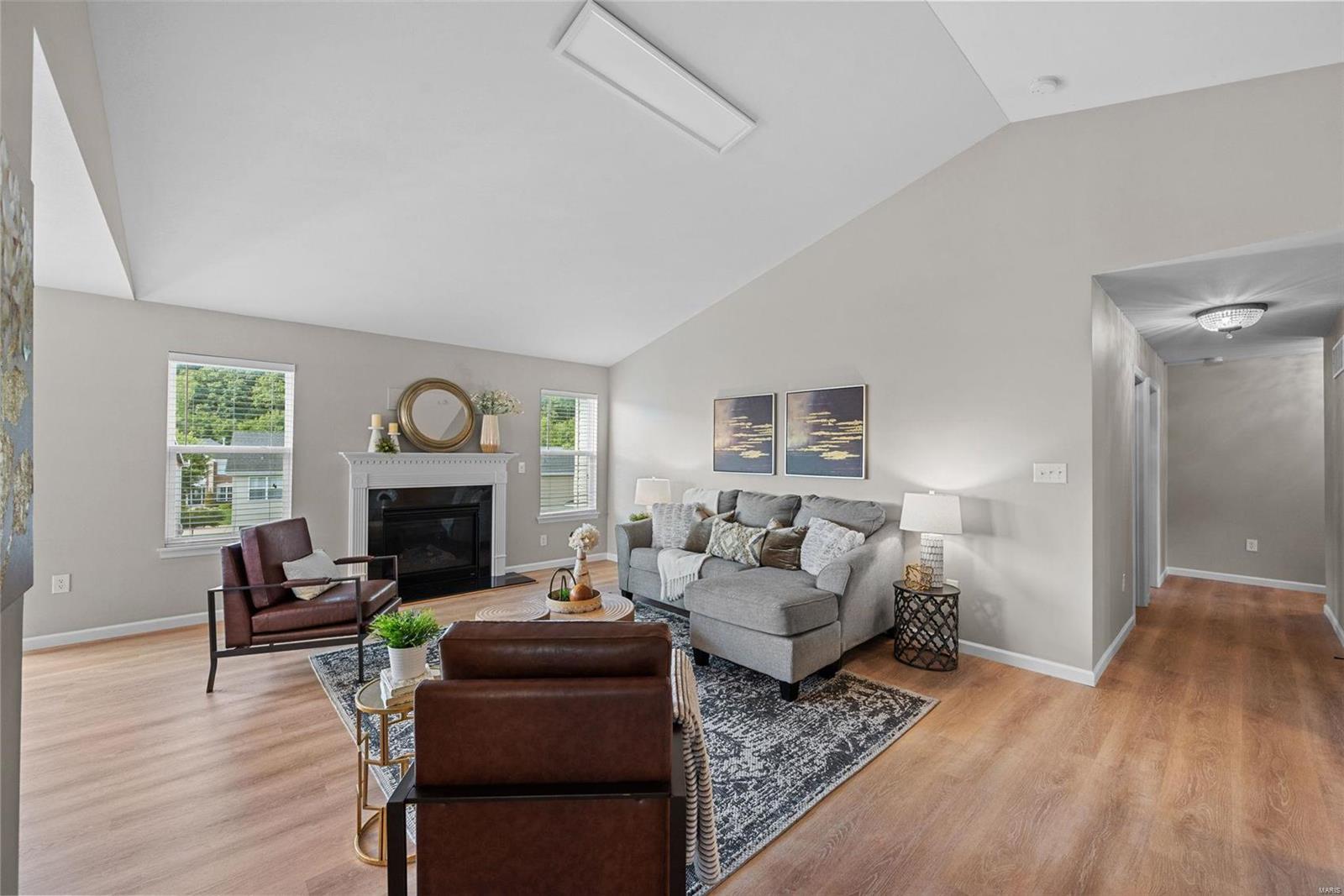 374 Lauren Landing