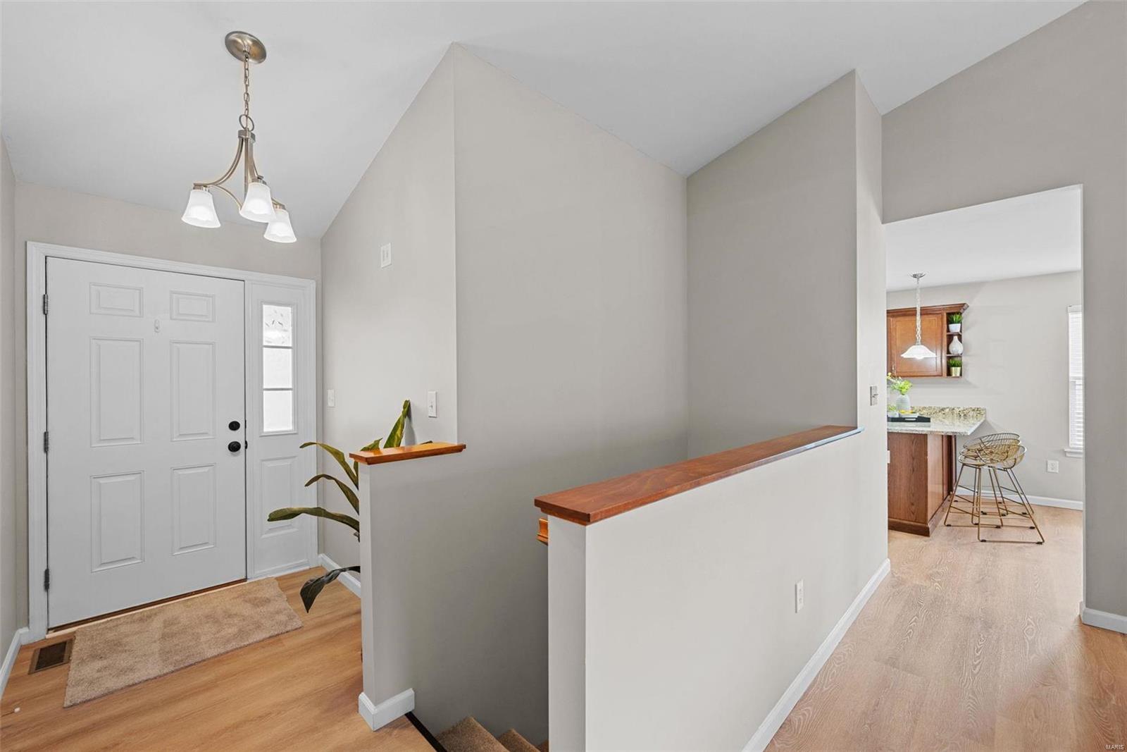 374 Lauren Landing