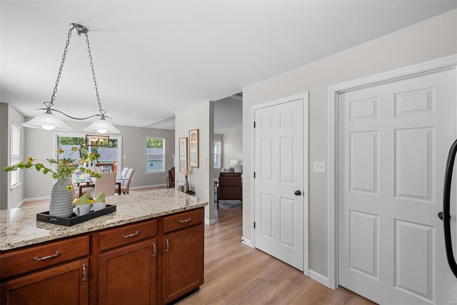 374 Lauren Landing