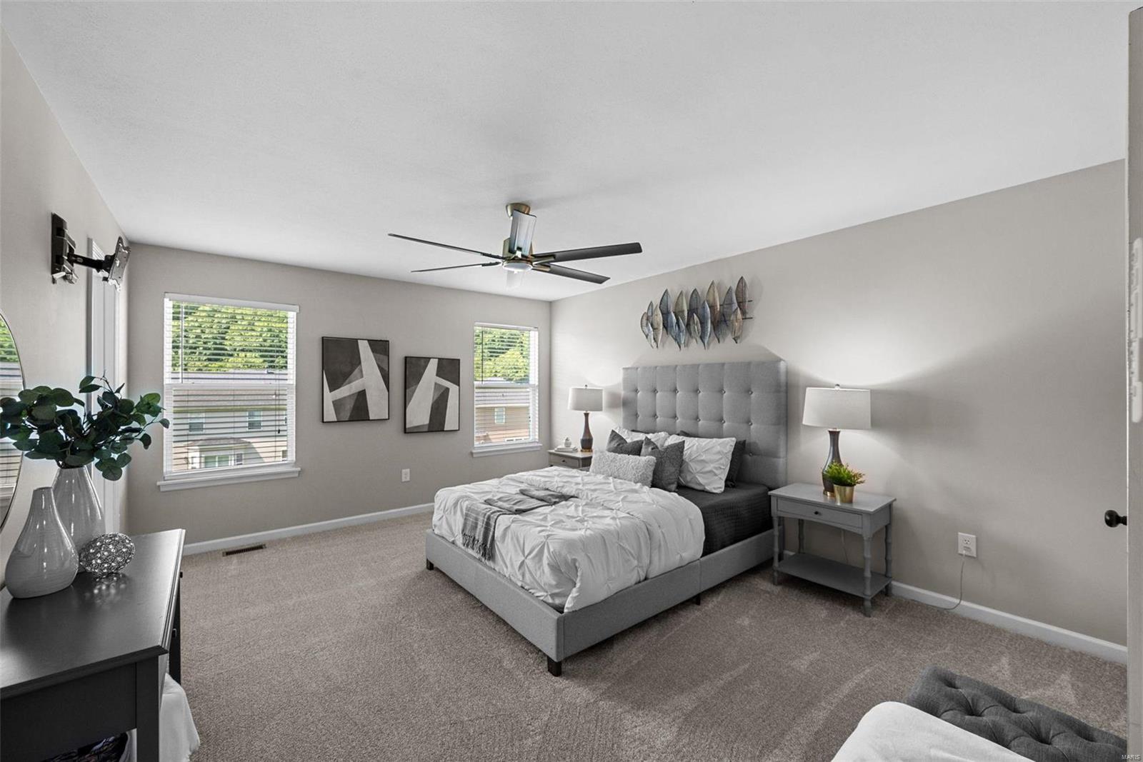 374 Lauren Landing