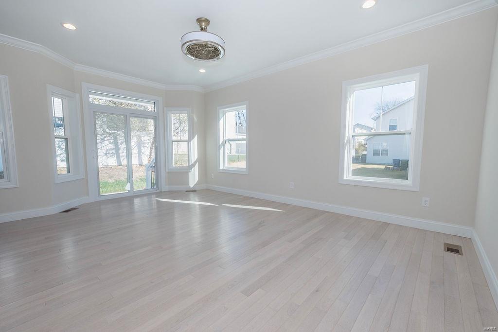 10433 Arthur Place