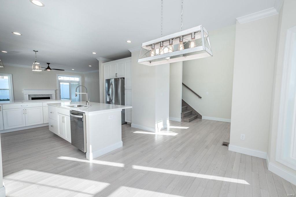 10433 Arthur Place