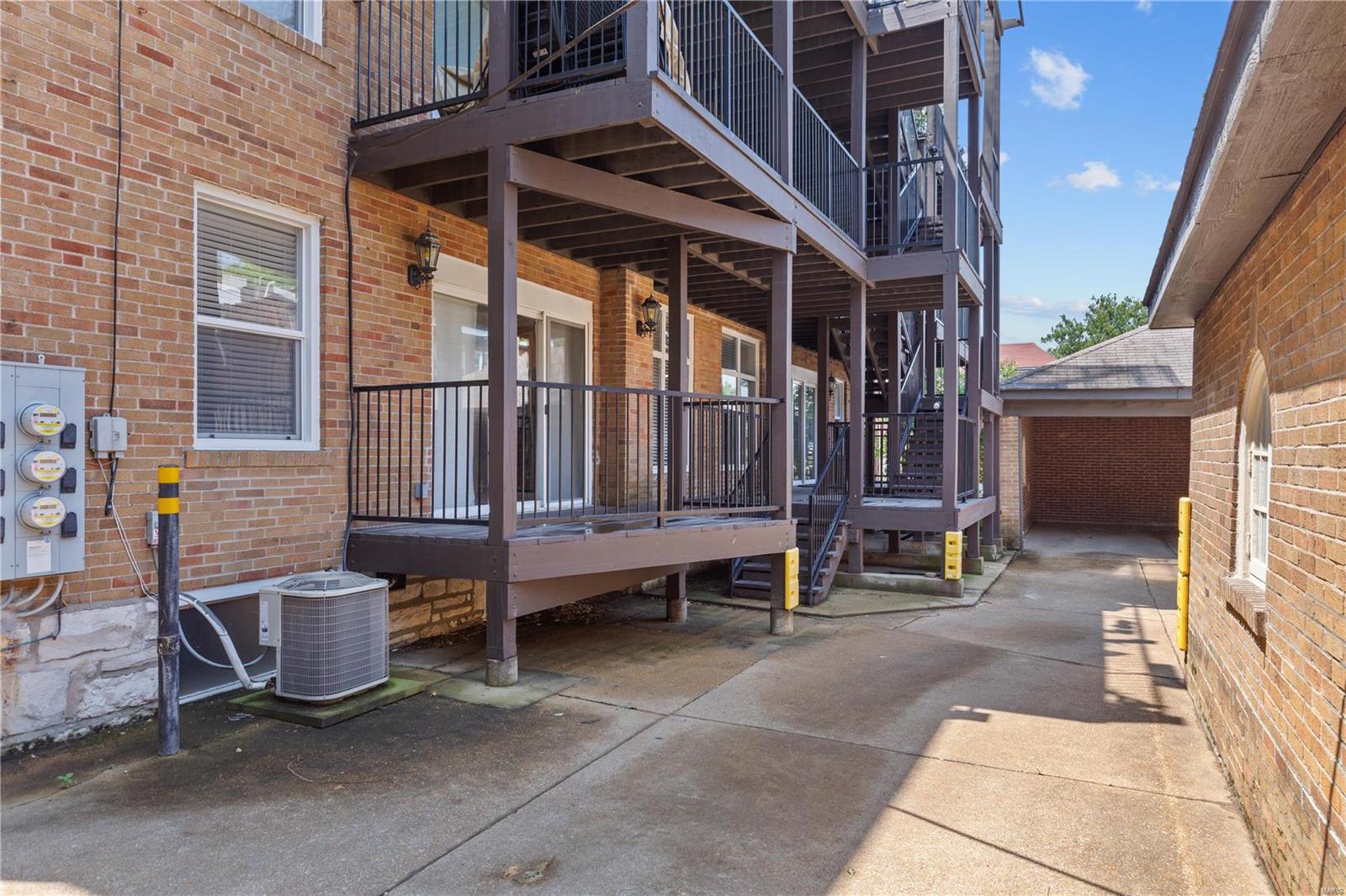 7515 Parkdale Avenue Unit: 1E