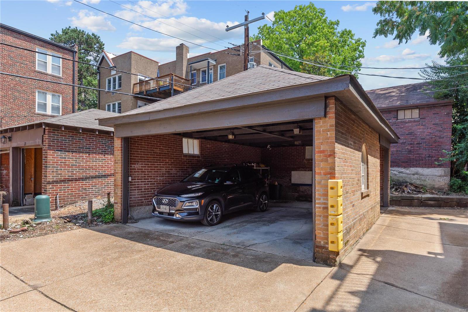 7515 Parkdale Avenue Unit: 1E