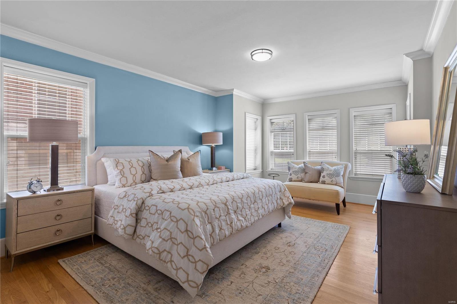 7515 Parkdale Avenue Unit: 1E